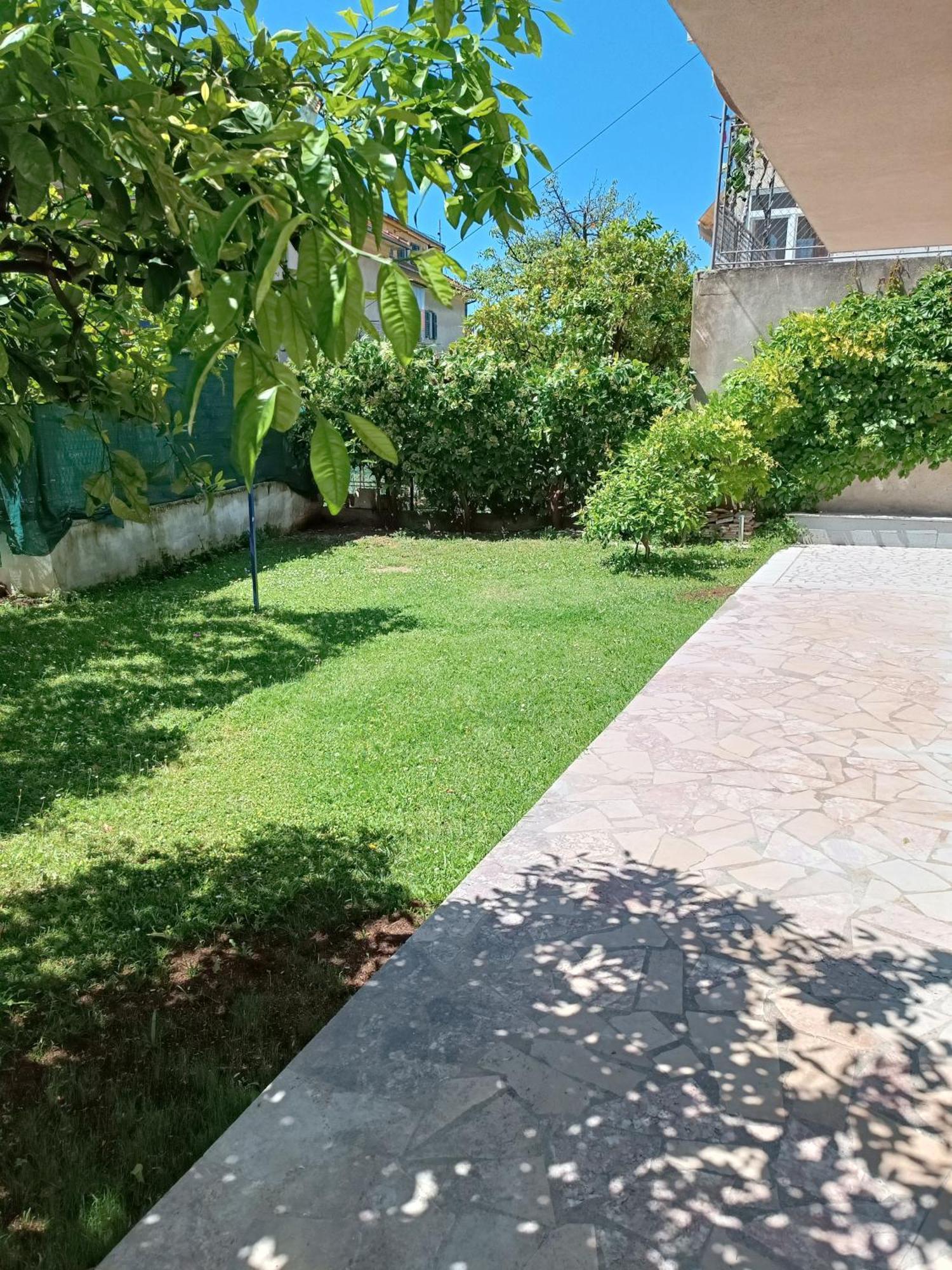 شقة Valentinas Garden سبليت المظهر الخارجي الصورة